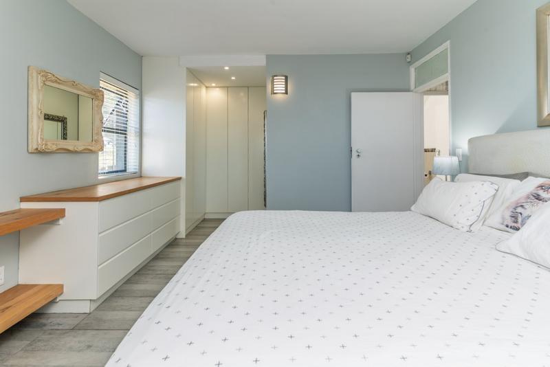 7 Bedroom Property for Sale in San Michel Western Cape